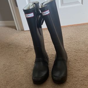 Hunter Buckle Rain Boots Size 9